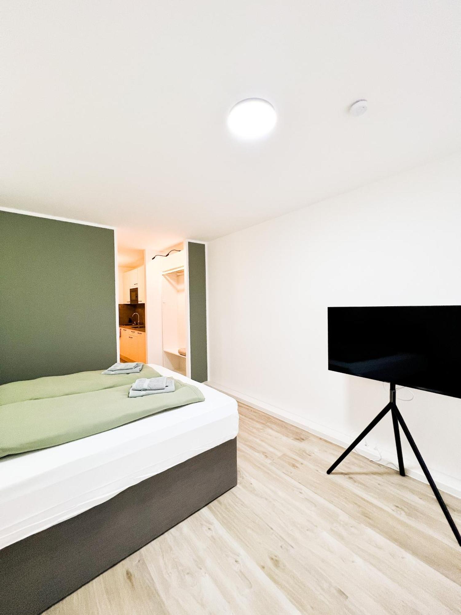 Qonroom - As Individual As You - Minden Kaiserstrasse الغرفة الصورة