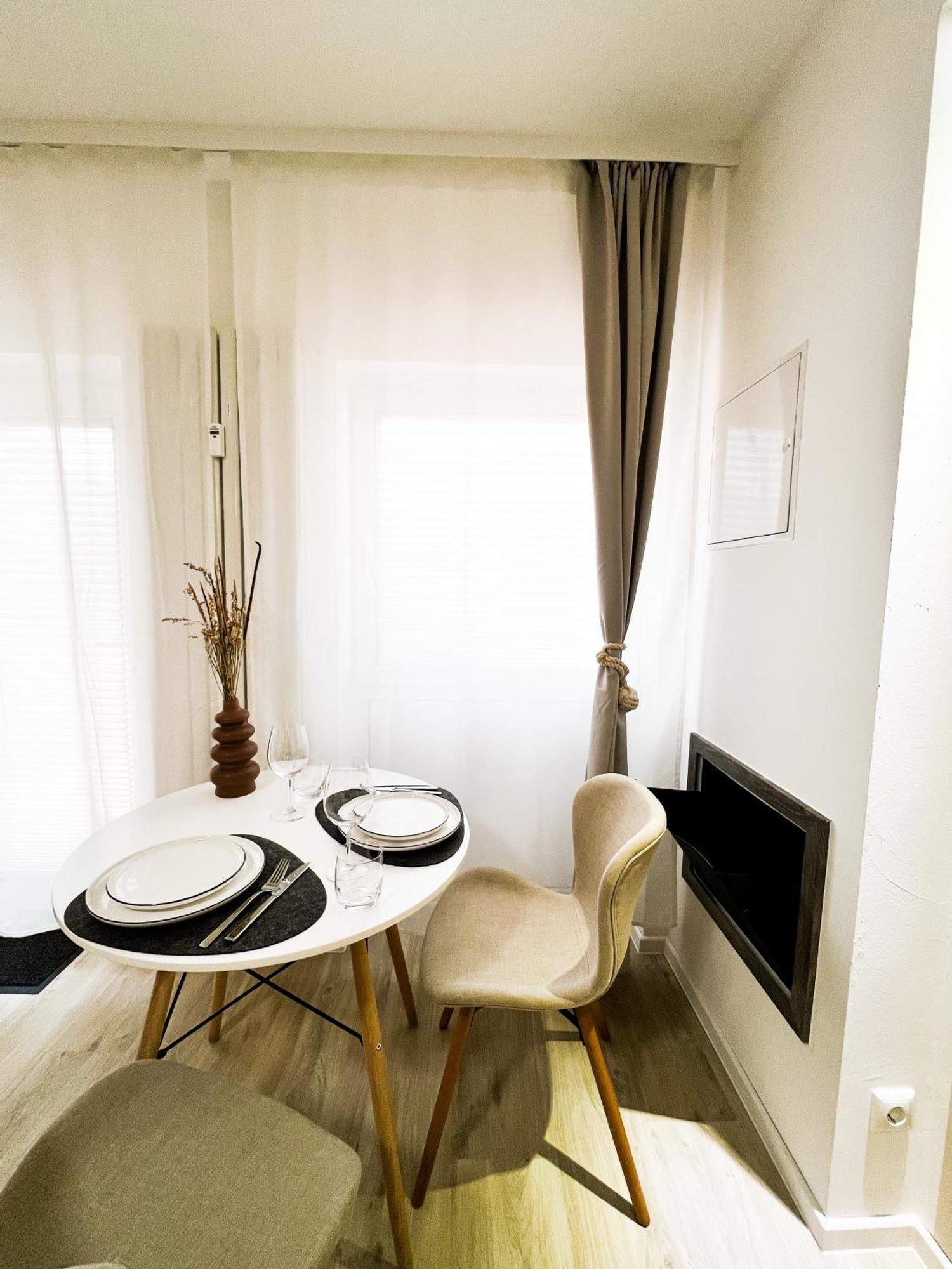 Qonroom - As Individual As You - Minden Kaiserstrasse الغرفة الصورة