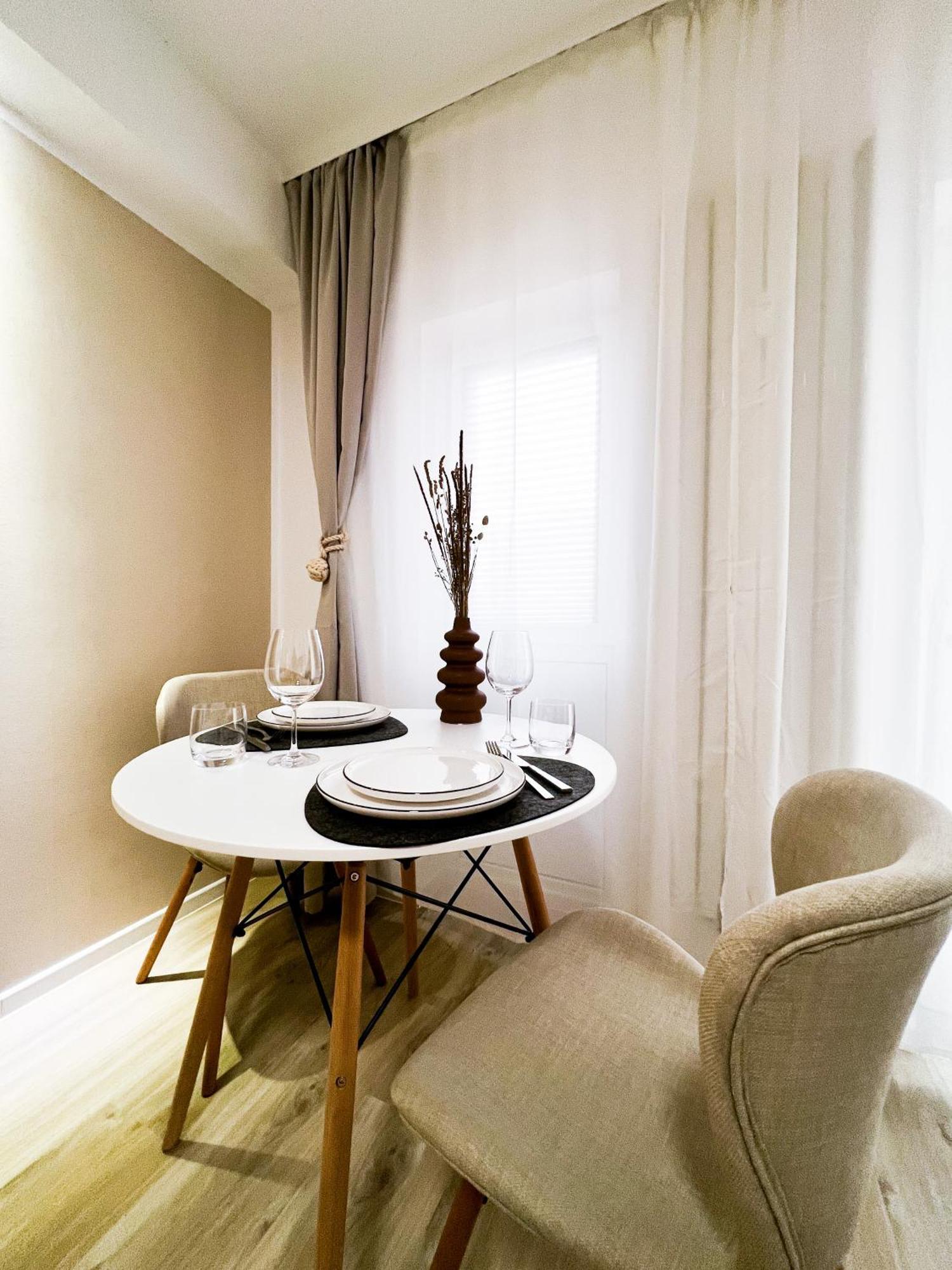 Qonroom - As Individual As You - Minden Kaiserstrasse الغرفة الصورة